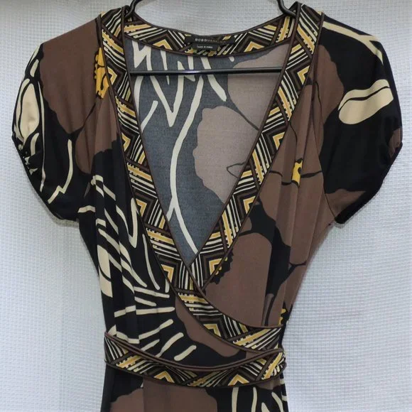 BCBG MaxAzria Tropical Print V Neck Sheath Dress, Size S - Picture 8 of 10